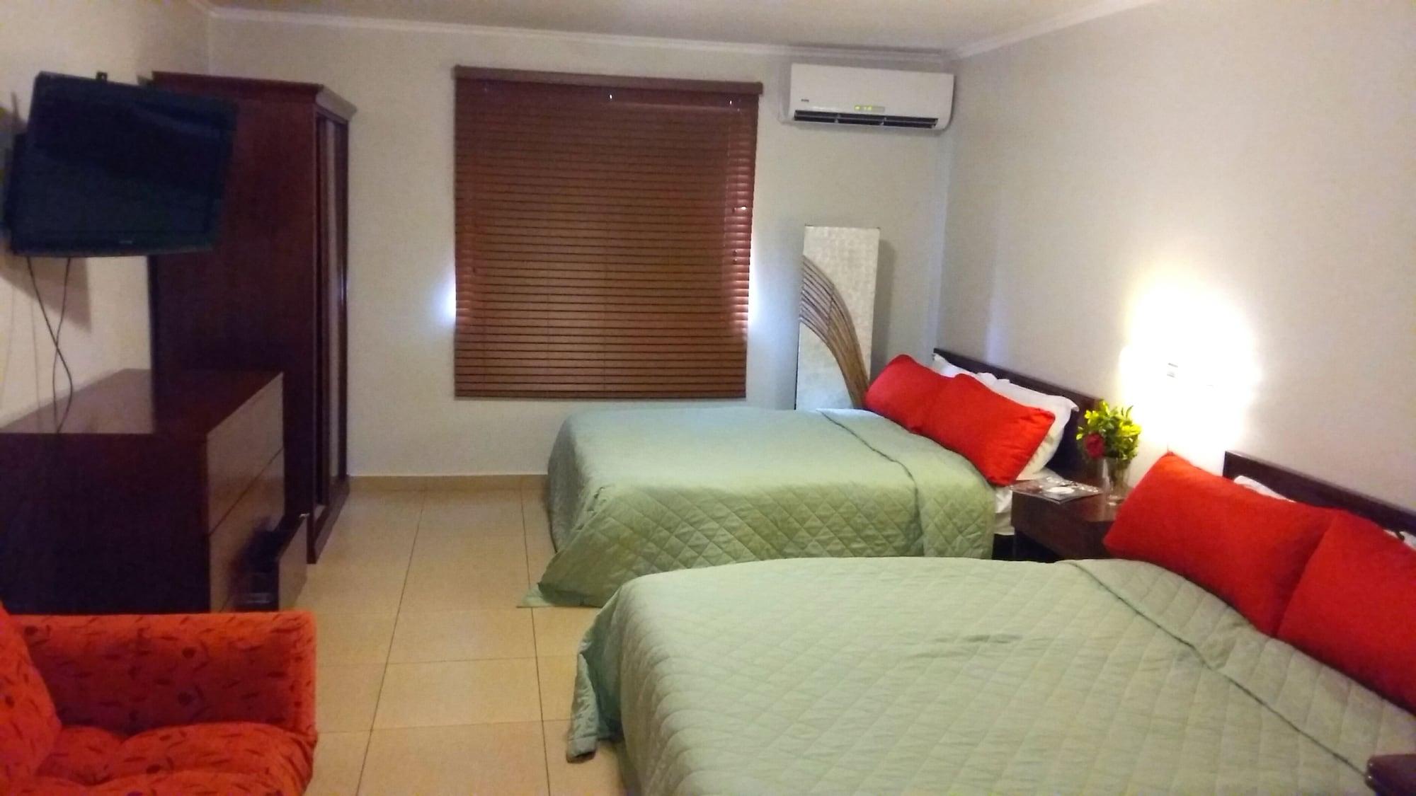אורנג'סטאד Dorado Eagle Beach Hotel מראה חיצוני תמונה